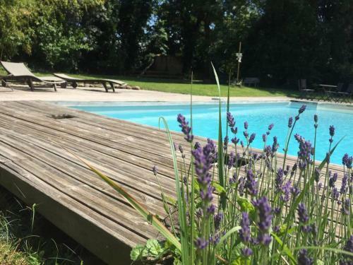 La Grange De La Batone - Bed And Breakfast