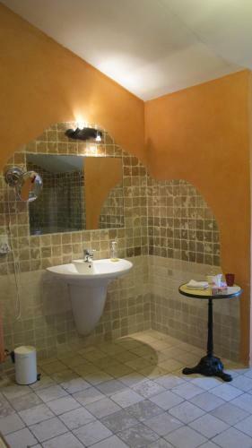 Bed & Breakfast Domaine De Valbrillant