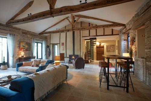 Manor House La Tour D'arm�ne