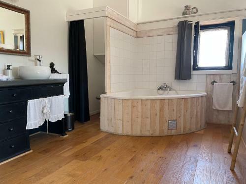 Hostal Maison Capucine