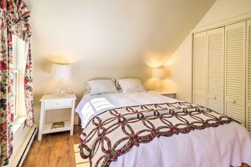 Lovely Brookfield Home With Private Deck And Views