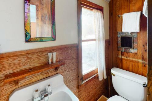 Autumn Mountain Cabin #1