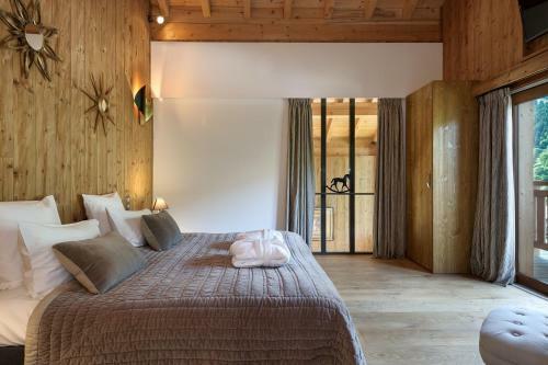Chalet Zebra