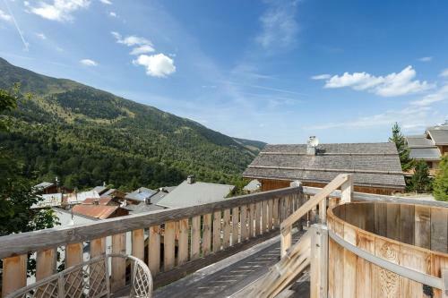 Chalet Zebra