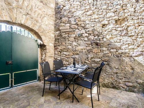 Modern Holiday Home In Minerve With Private Courtyard