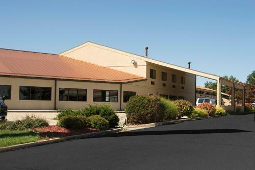 Greenstay Hotel And Suites - St. James
