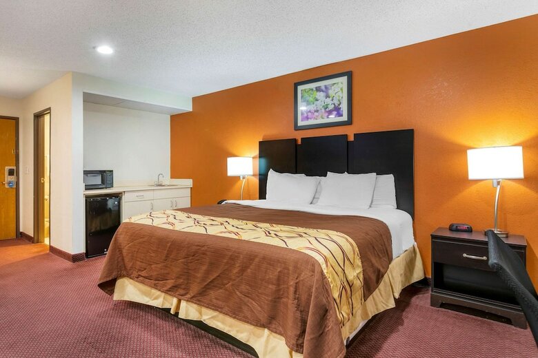 Hotel Rodeway Inn Coopersville