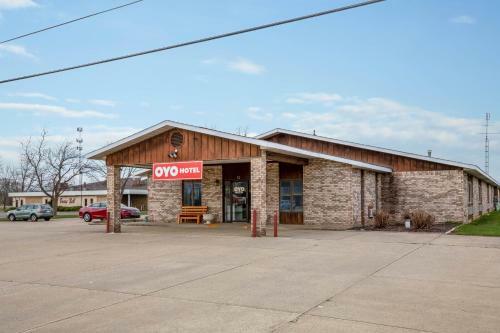 Motel Brass Bell Inn And Suites
