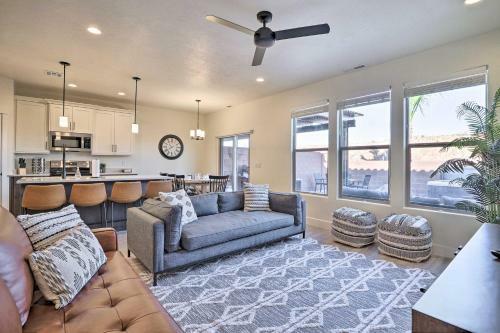 Washington Townhome With Hot Tub And Fire Pit!