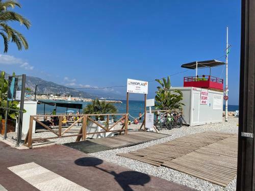 Apartamento Location Saisonni�re Menton 50 M Des Plages