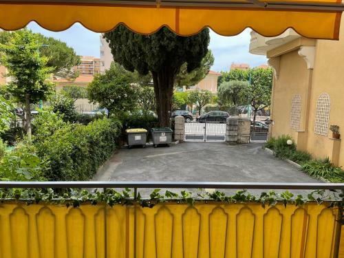 Apartamento Location Saisonni�re Menton 50 M Des Plages