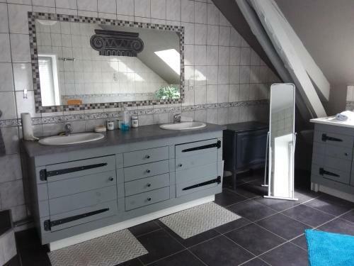 G�te De La Maison Bleue