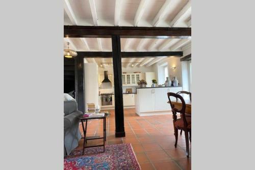 Entire House Mirepoix Centre. Light And Spacious