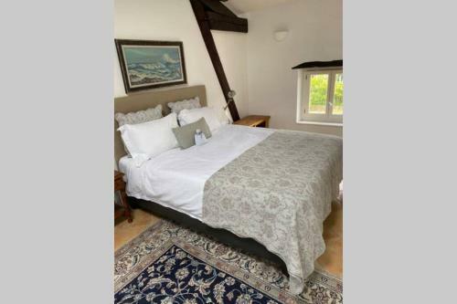 Entire House Mirepoix Centre. Light And Spacious