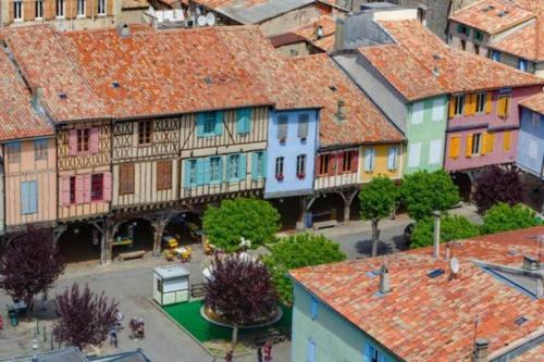Entire House Mirepoix Centre. Light And Spacious