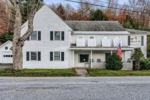 The House In Tyson With View Of Echo Lake