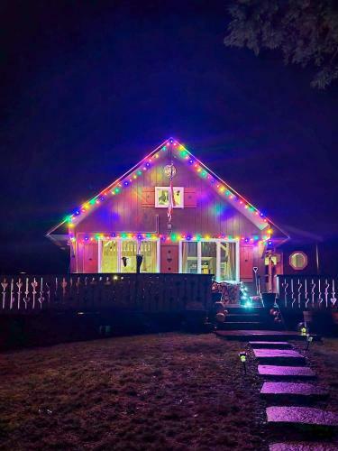 Vibrant Putney Cabin With Fire Pit Hike And Ski!