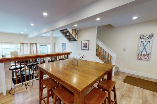Trailside 5b