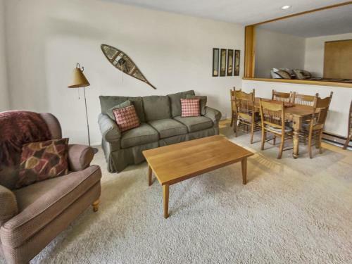 Apartamento 208 Village Gate Condo