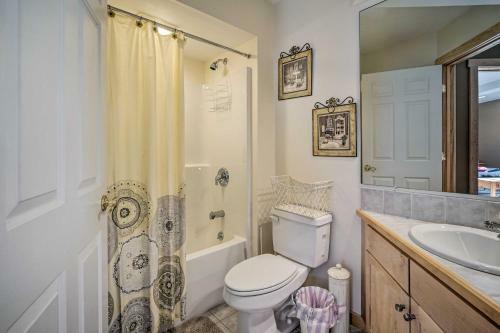 Cozy Dover Townhome With Access To Mount Snow!