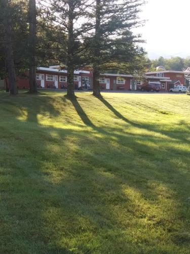 Posada Snow Creek Inn