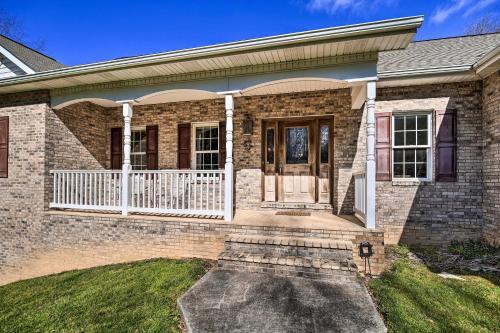 Pet-friendly Abingdon Abode With Yard And Grill!