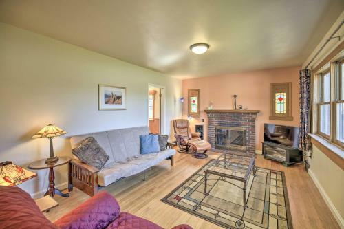 Quaint Creekside Home With Spacious Deck And Yard