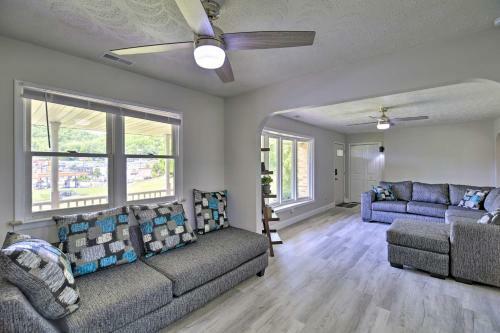 Bluefield Retreat With Pool Table Near Parks!
