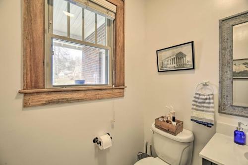 Pet-friendly Floyd House With Porch - In Town!