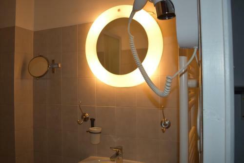 Hotel H�tel Le M�l�ze