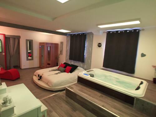 Apartamento Suite Cupidon- Domaine Des Trois Ch�teaux