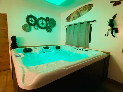 Apartamento Suite Cupidon- Domaine Des Trois Ch�teaux