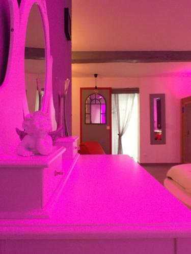 Apartamento Suite Cupidon- Domaine Des Trois Ch�teaux