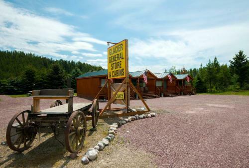 Lodge Glacier General Store And Cabins