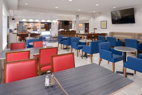 Hotel Holiday Inn Express Wixom