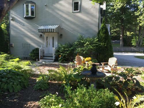 Garden Grove Bed And Breakfast