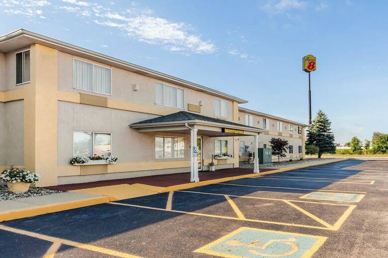 Hotel Super 8 Ionia
