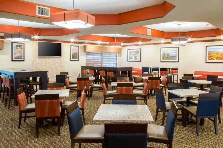 Hotel Comfort Suites Grand Rapids South