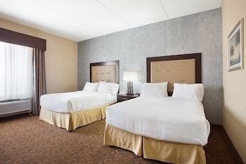 Holiday Inn Express Hotel & Suites Byram