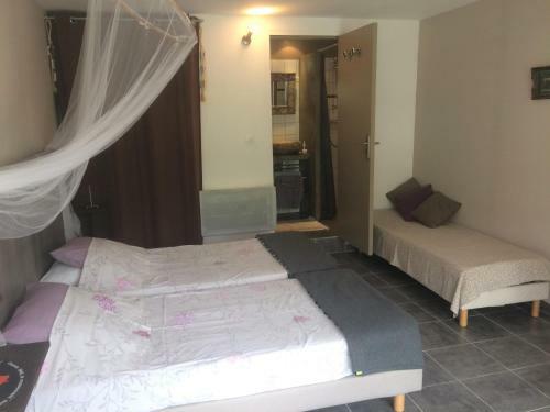 Hostal Les Deux Chemins