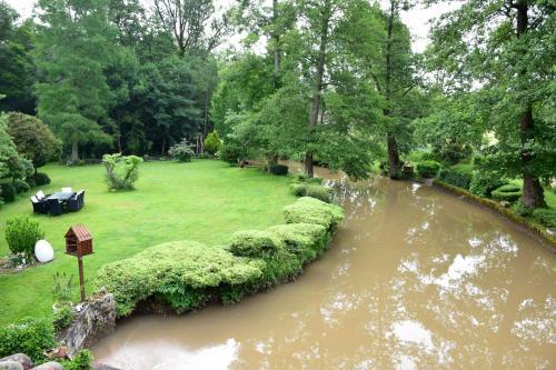 Bed & Breakfast Moulin De Ladausse