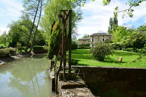 Bed & Breakfast Moulin De Ladausse