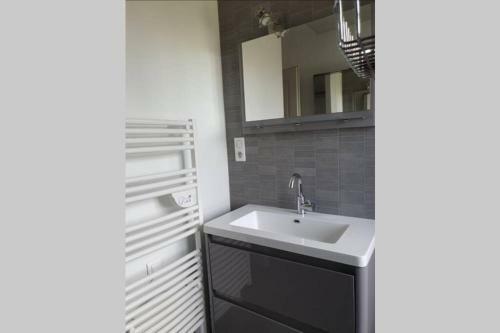 Maison Moderne Avec Piscine & Jacuzzi Priv�s