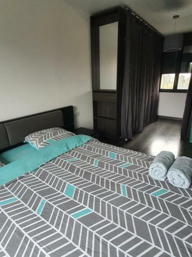 Maison Moderne Avec Piscine & Jacuzzi Priv�s