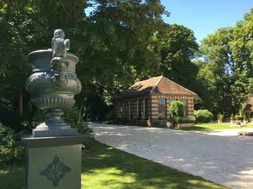 Bed & Breakfast Ch�teau De Montabert