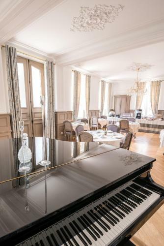 Bed & Breakfast Ch�teau De Montabert