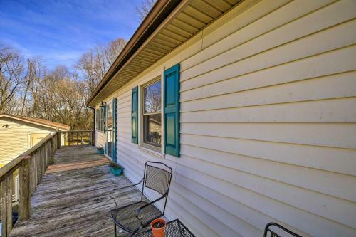 Rustic Meadowview Retreat With Furnished Deck!