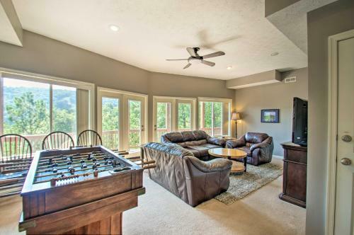 Peaceful House With Hot Tub And Ski Slope Views!