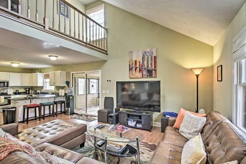 Spacious Home With Deck At Massanutten Resort!