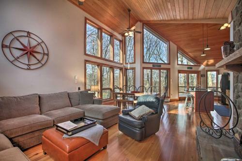 Upscale Wintergreen Resort Home With Golf Course View